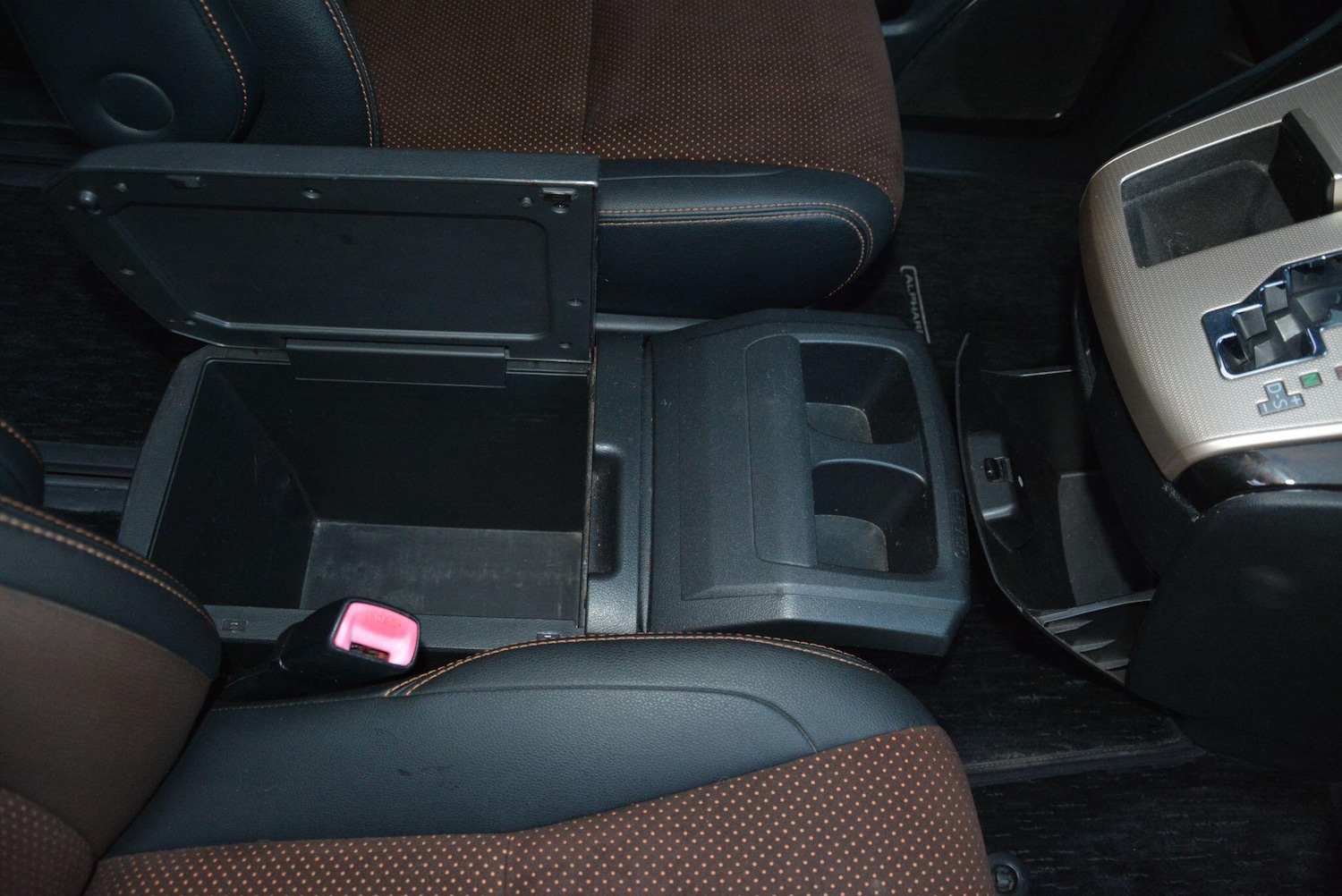 Used Toyota Alphard 2014 for sale - 76151911: Photo 36