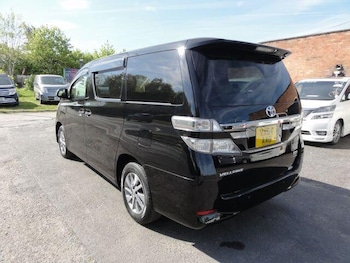 Used Toyota Vellfire 2014 for sale - 78923927: Photo