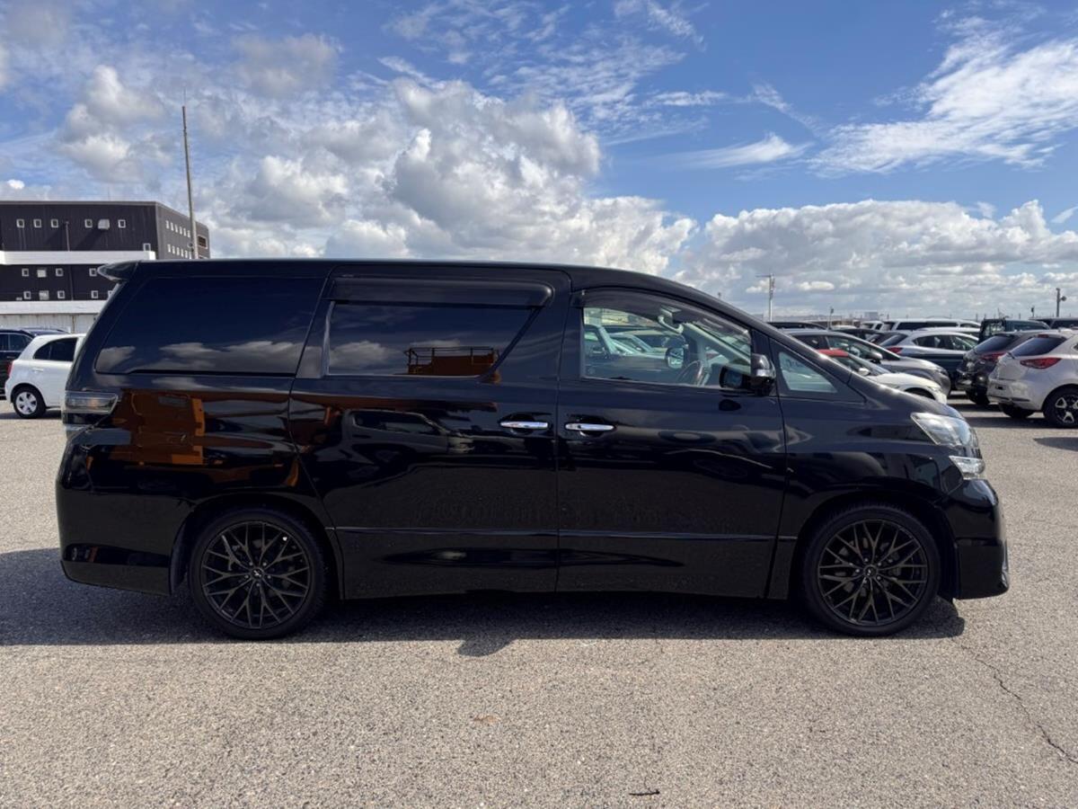 Used Toyota Vellfire for sale - 77559330: Photo 10