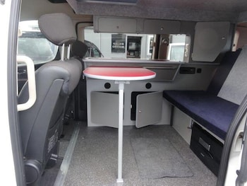 Used Nissan Elgrand 2006 for sale - 76094507: Photo