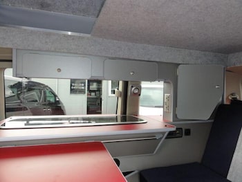 Used Nissan Elgrand 2006 for sale - 76094507: Photo