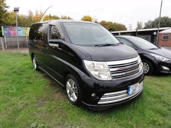 Used Nissan Elgrand 2004 for sale - 76246861: Photo 1