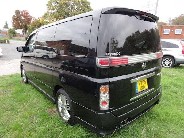 Used Nissan Elgrand 2004 for sale - 76246861: Photo 5