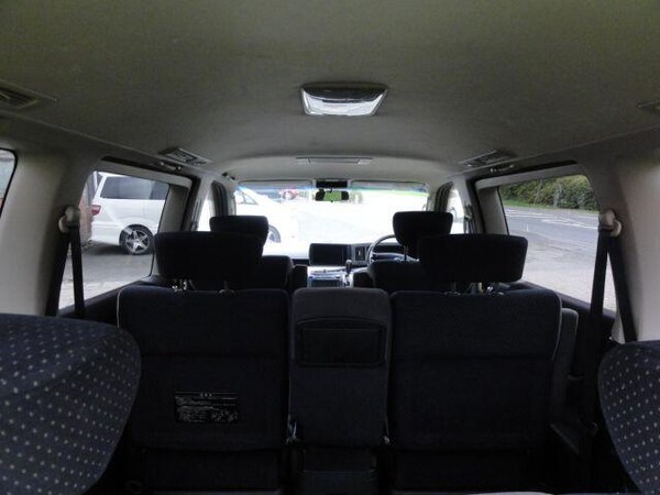 Used Nissan Elgrand 2004 for sale - 76246861: Photo 8