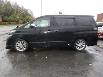 Used Toyota Vellfire 2011 for sale - 76619935: Photo