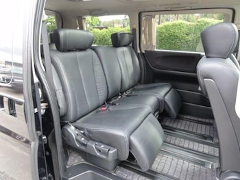Used Nissan Elgrand 2010 for sale - 75757248: Photo