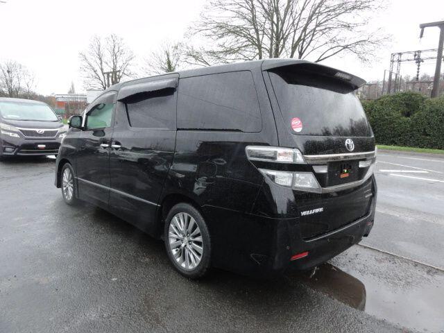 Used Toyota Vellfire 2014 for sale - 76887386: Photo 2