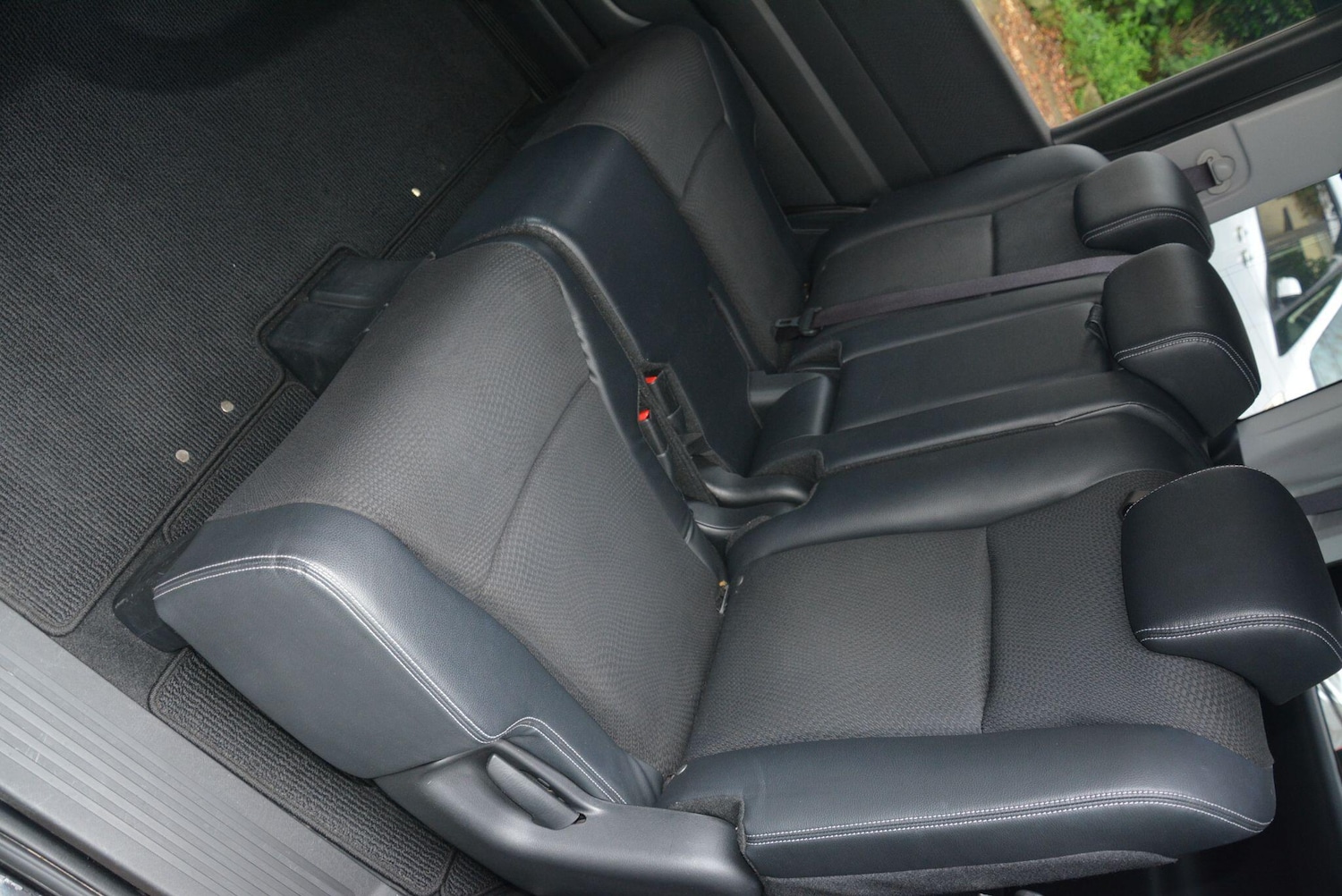 Used Honda Stepwagon for sale - 76122145: Photo 16