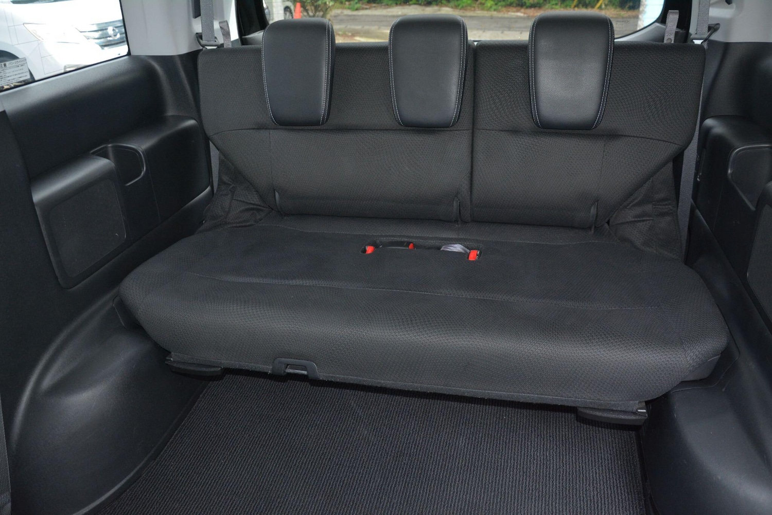 Used Honda Stepwagon for sale - 76122145: Photo 19