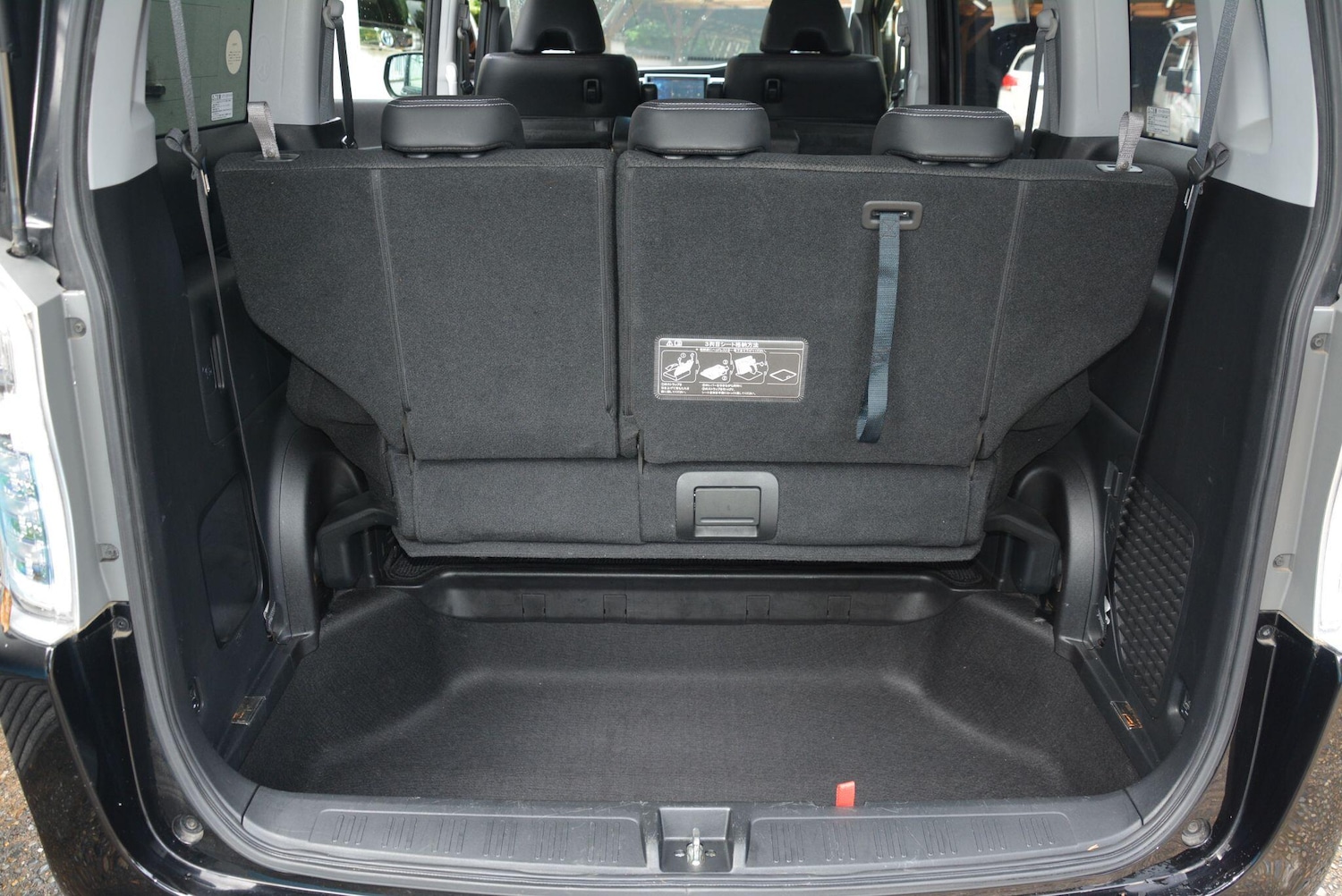 Used Honda Stepwagon for sale - 76122145: Photo 20