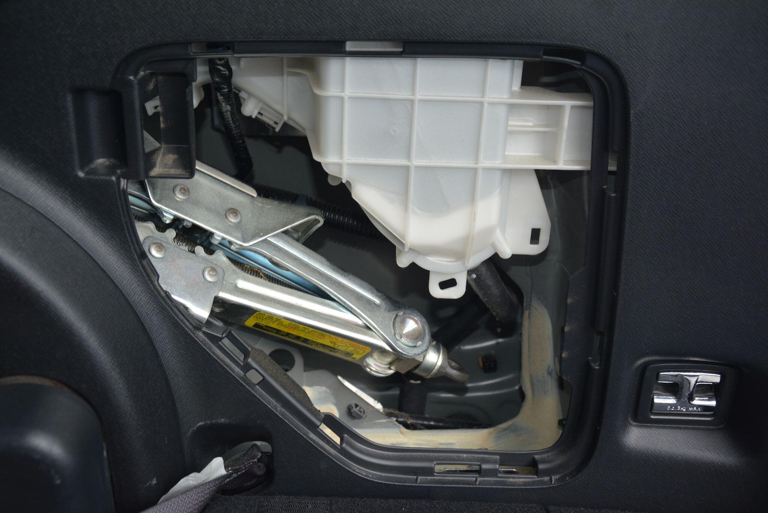 Used Honda Stepwagon for sale - 76122145: Photo 25