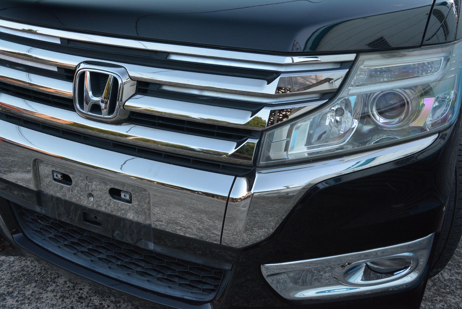 Used Honda Stepwagon for sale - 76122145: Photo 4