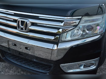 Used Honda Stepwagon for sale - 76122145: Photo 4