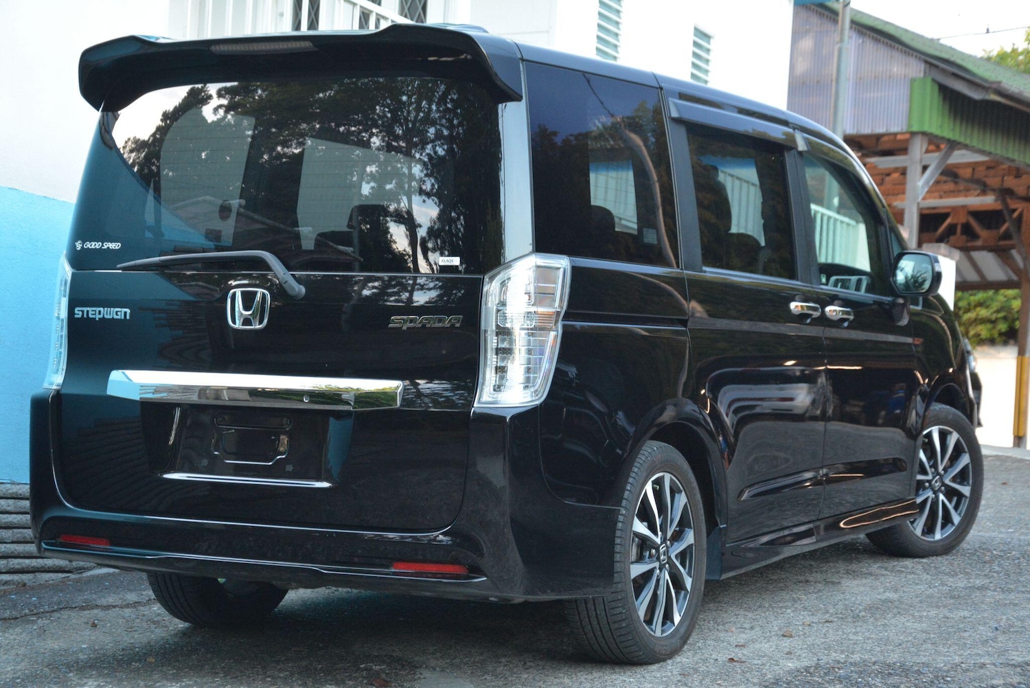 Used Honda Stepwagon for sale - 76122145: Photo 6