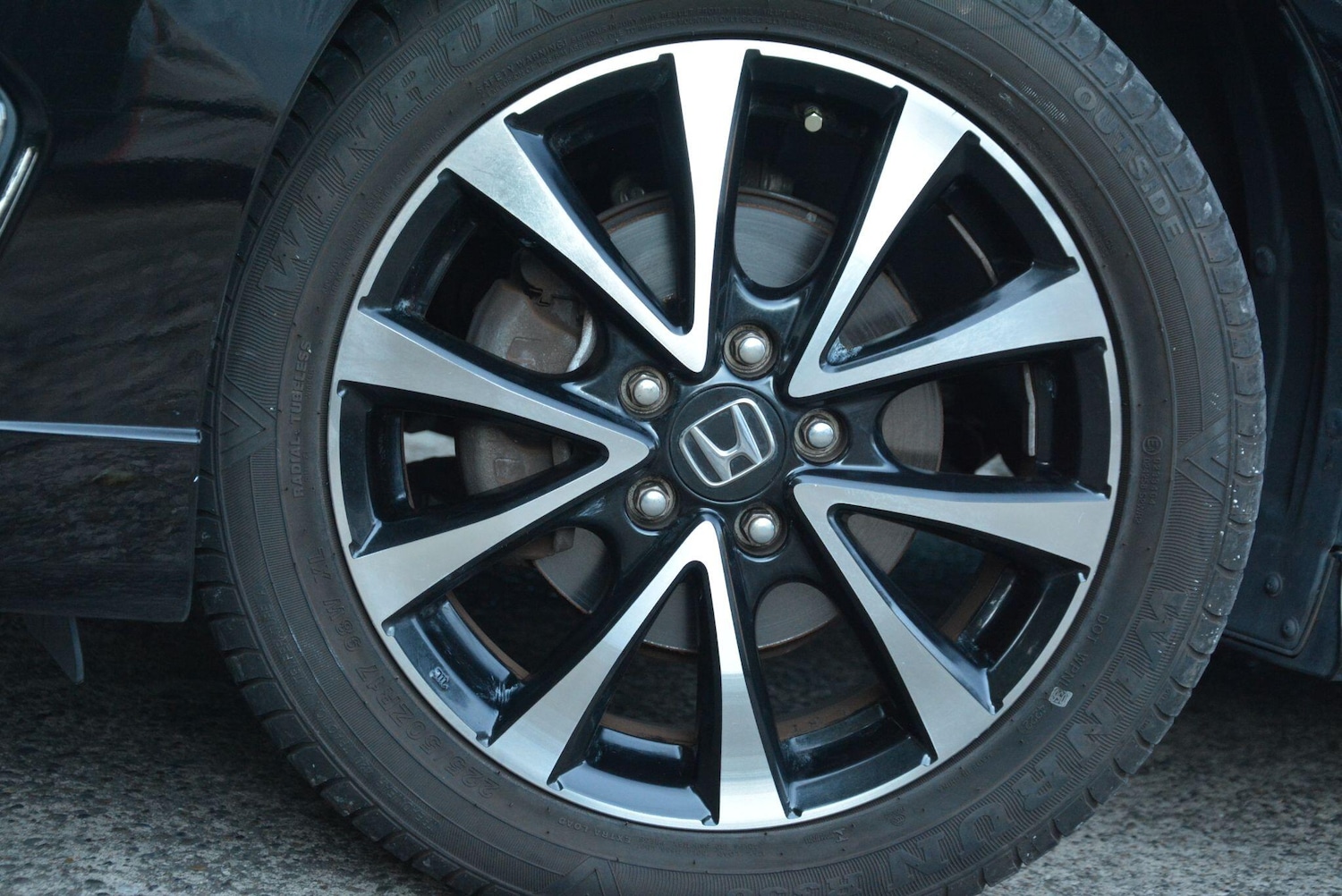 Used Honda Stepwagon for sale - 76122145: Photo 8