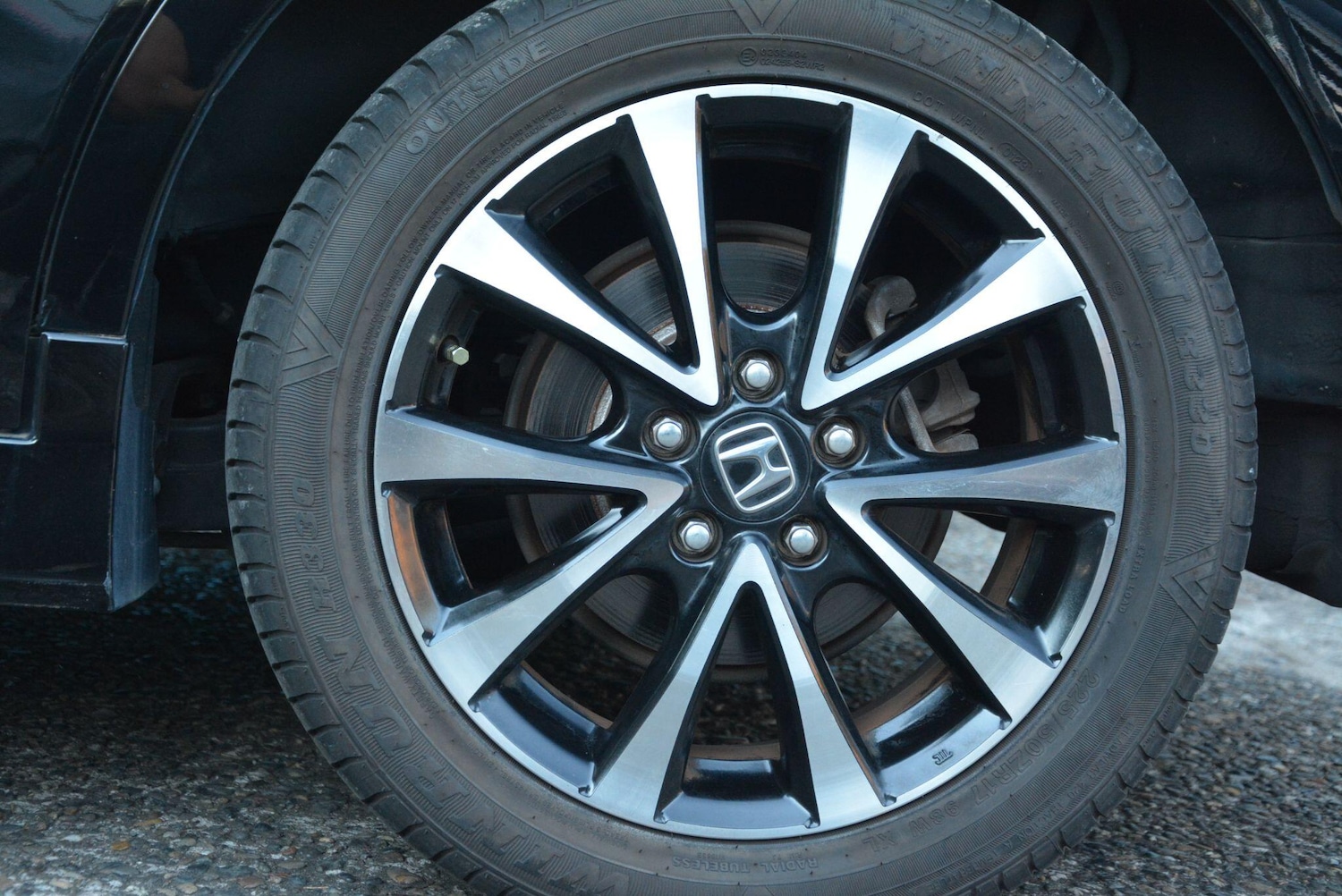Used Honda Stepwagon for sale - 76122145: Photo 9