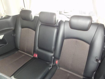 Used Nissan Elgrand 2010 for sale - 75954300: Photo