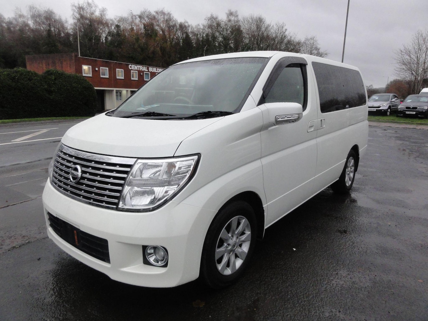 Used Nissan Elgrand for sale - 76865429: Photo 1