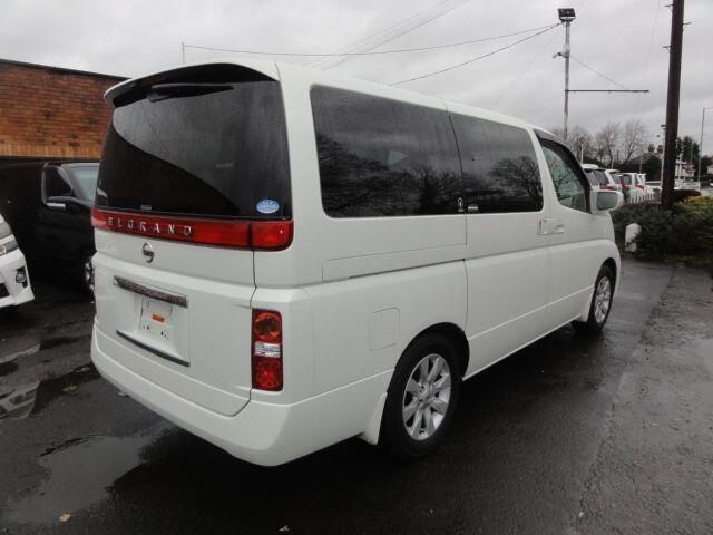 Used Nissan Elgrand for sale - 76865429: Photo 11