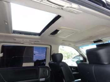 Used Nissan Elgrand 2009 for sale - 75214774: Photo