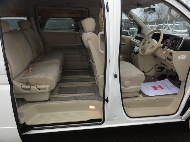 Used Nissan Elgrand for sale - 77215444: Photo 12