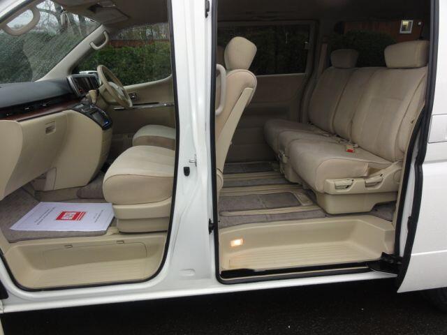 Used Nissan Elgrand for sale - 77215444: Photo 15