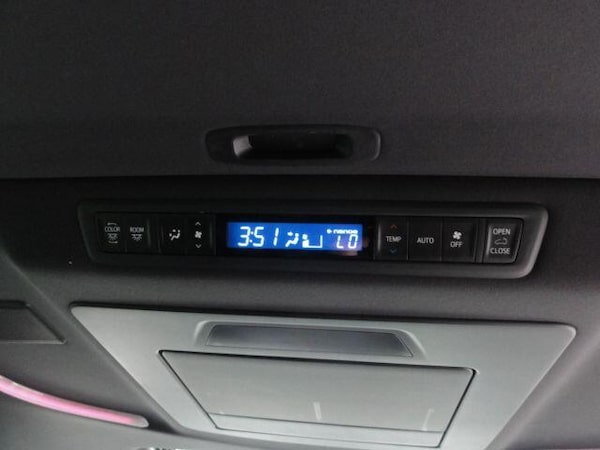 Used Toyota Alphard 2025 for sale - 76152992: Photo 32