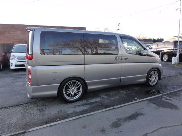 Used Nissan Elgrand for sale - 76913708: Photo 6