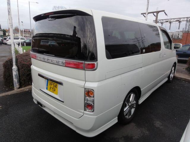 Used Nissan Elgrand 2018 for sale - 76886303: Photo 3
