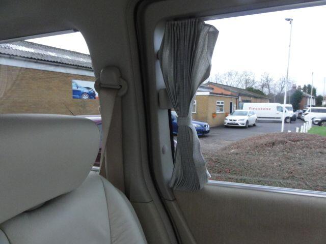 Used Nissan Elgrand 2018 for sale - 76886303: Photo 8