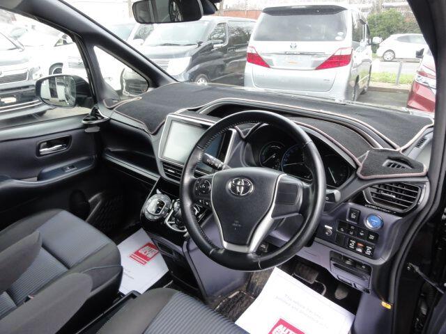 Used Toyota Voxy for sale - 77753148: Photo 16