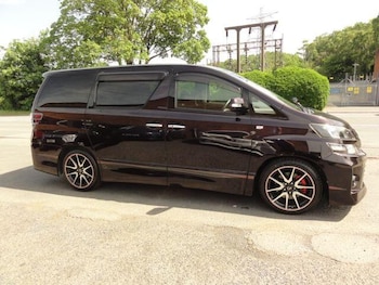 Used Toyota Vellfire 2015 for sale - 78741799: Photo