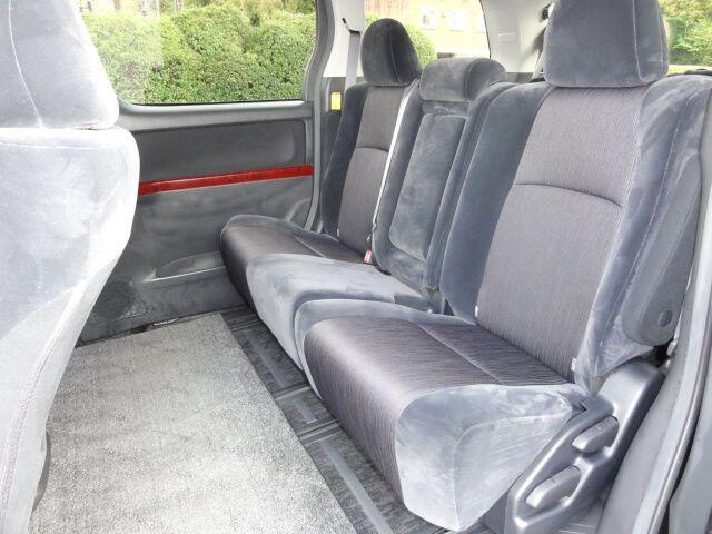 Used Toyota Vellfire 2010 for sale - 76995919: Photo 4