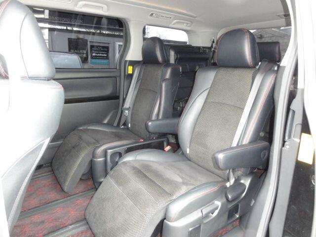 Used Toyota Vellfire for sale - 77825068: Photo 2