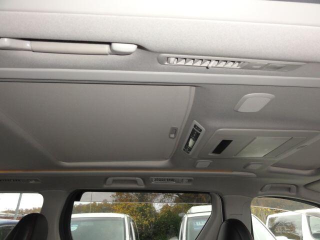 Used Toyota Vellfire for sale - 76472415: Photo 2