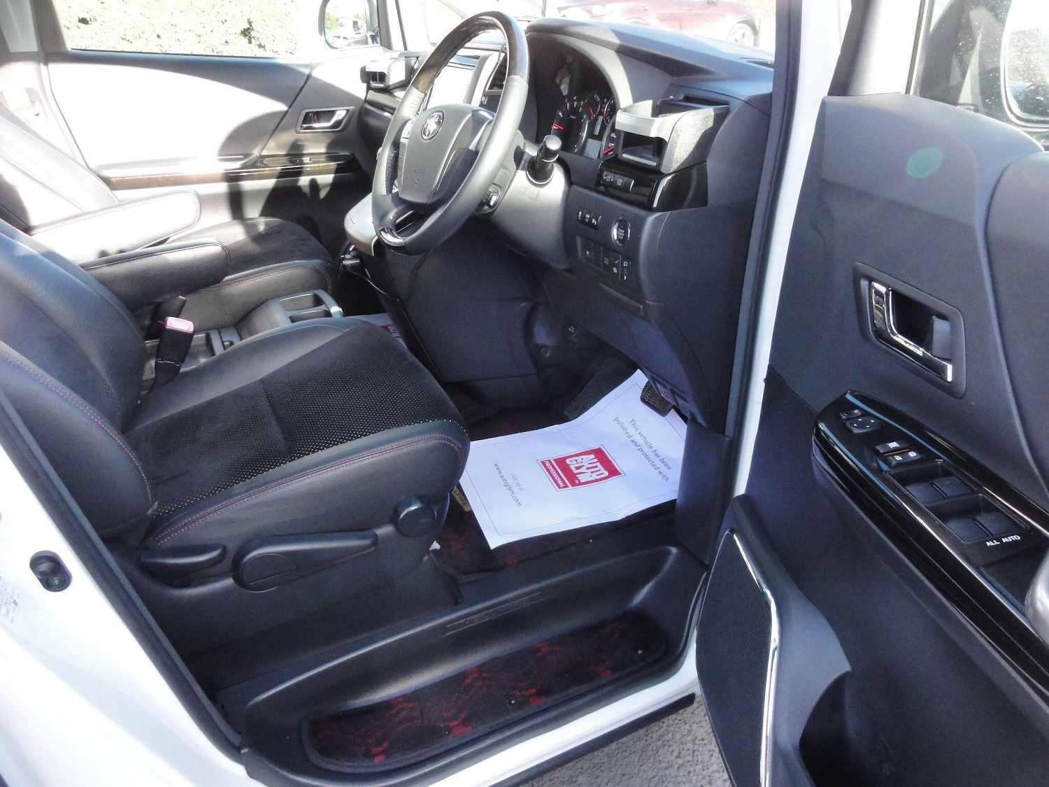 Used Toyota Vellfire 2025 for sale - 77883306: Photo 25