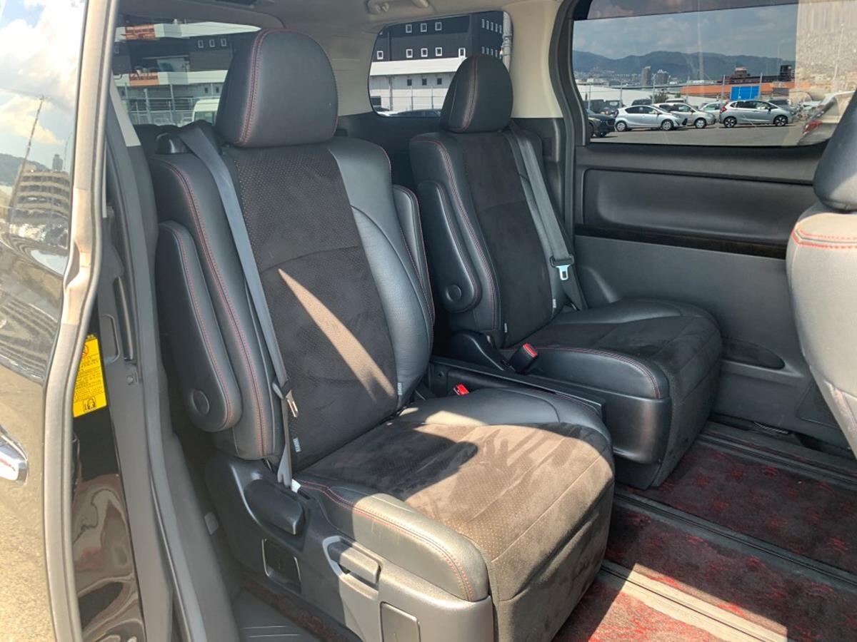 Used Toyota Vellfire for sale - 76667217: Photo 4