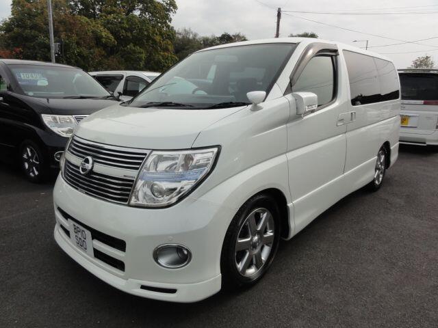 Used Nissan Elgrand 2025 for sale - 77001968: Photo 2