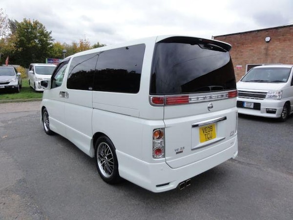 Used Nissan Elgrand for sale - 76226535: Photo 10