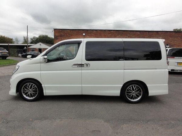 Used Nissan Elgrand for sale - 76226535: Photo 11