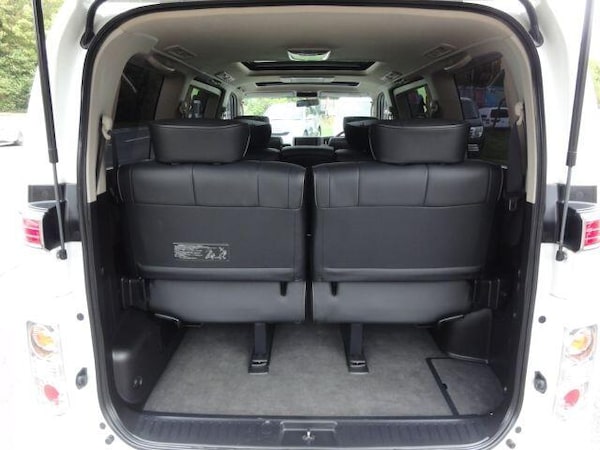 Used Nissan Elgrand for sale - 76226535: Photo 21