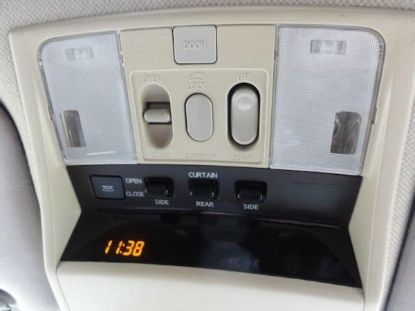 Used Nissan Elgrand for sale - 76226535: Photo 29