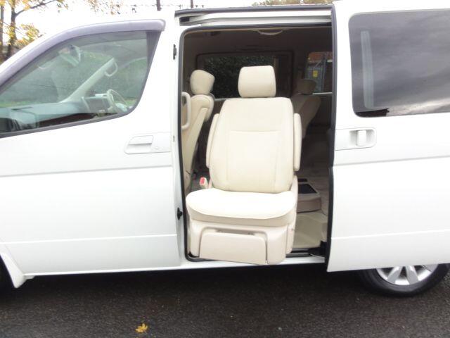 Used Nissan Elgrand for sale - 76409272: Photo 24