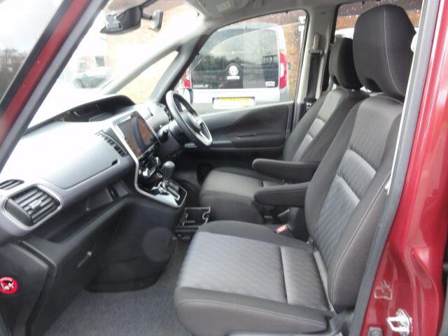 Used Nissan Serena for sale - 76849768: Photo 11