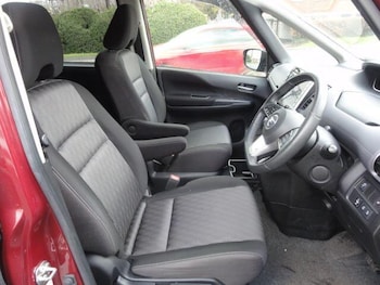 Used Nissan Serena 2020 for sale - 76849768: Photo