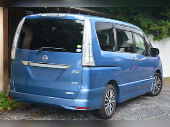 Used Nissan Serena 2015 for sale - 76990154: Photo