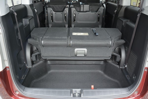 Used Honda Stepwagon for sale - 76121261: Photo 19