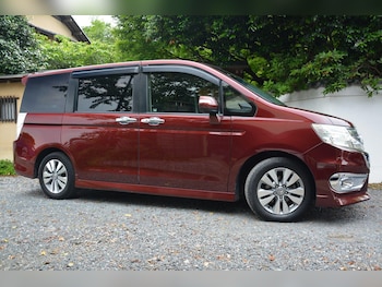 Used Honda Stepwagon for sale - 76121261: Photo 3