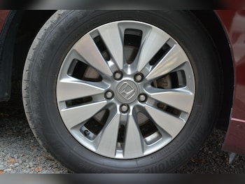 Used Honda Stepwagon for sale - 76121261: Photo 4