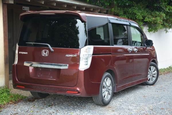 Used Honda Stepwagon for sale - 76121261: Photo 5